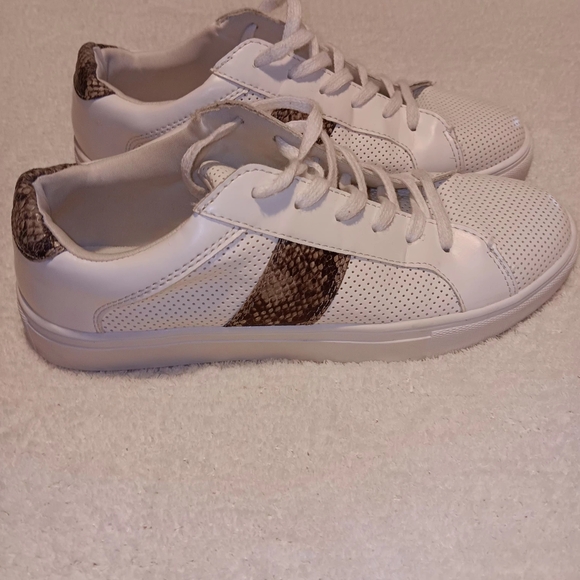 American Eagle Outfitters White and Brown Sneakers - Picture 3 of 4